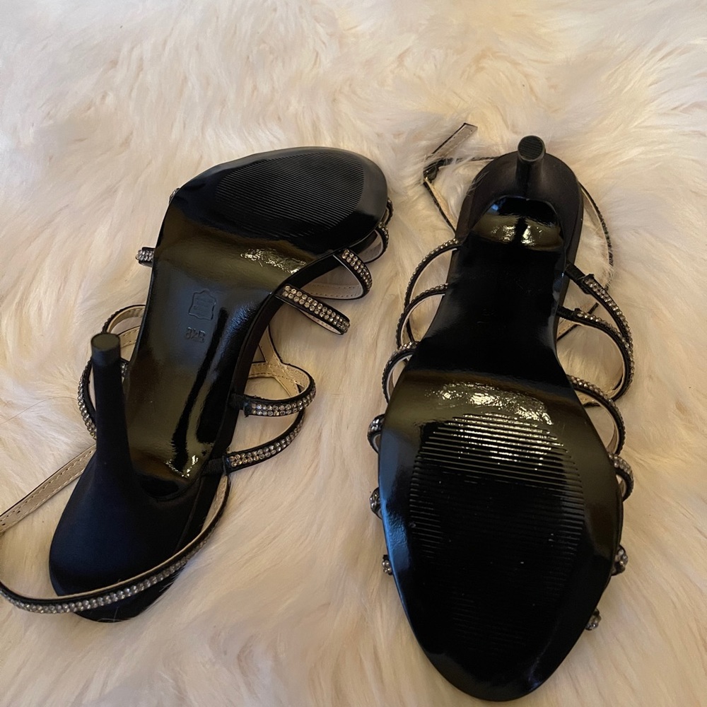 NWOT HEELS!!! - Picture 4 of 4